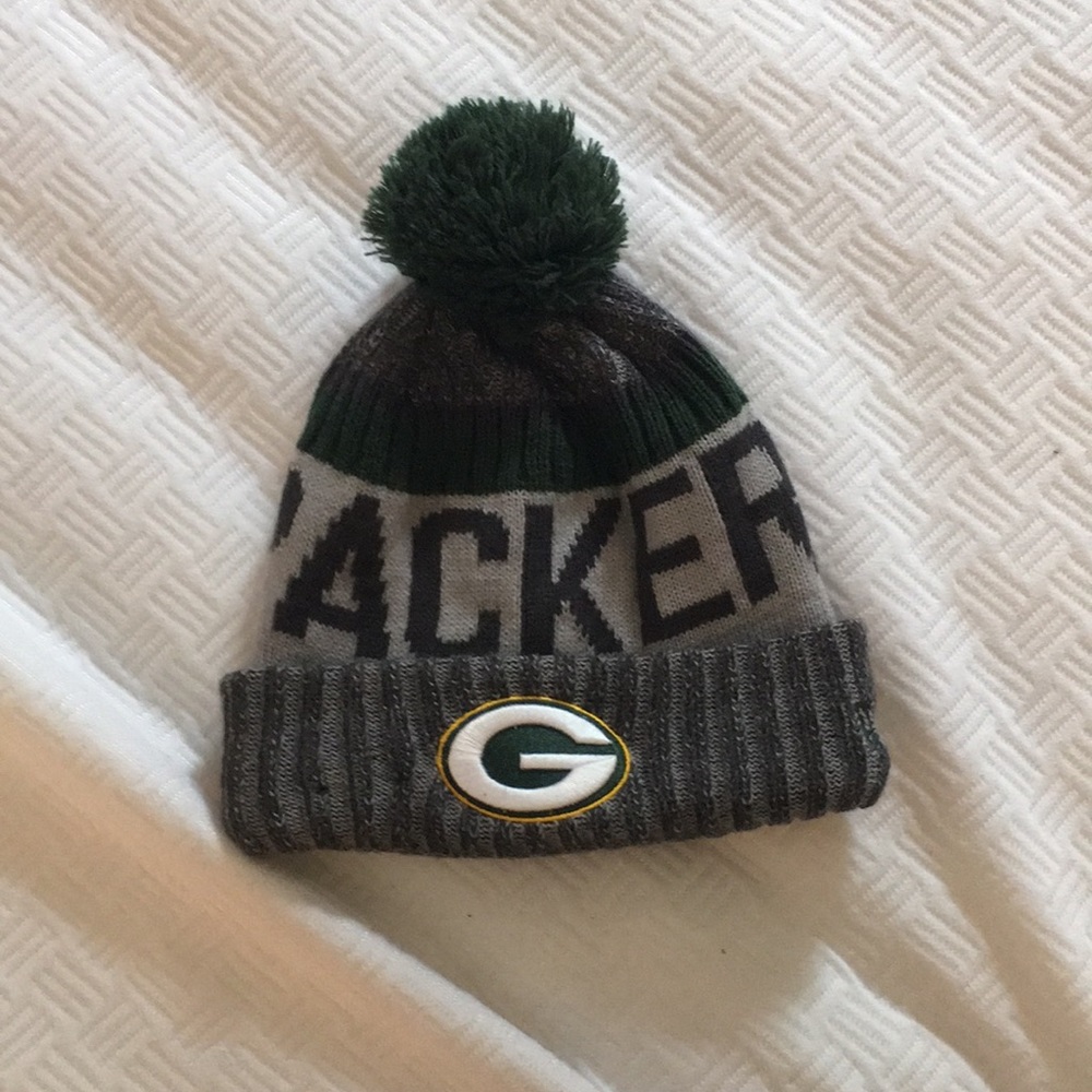Packers hat.
